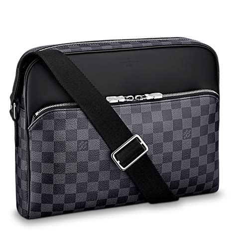 louis vuitton very messenger bag|louis vuitton messenger bags men's.